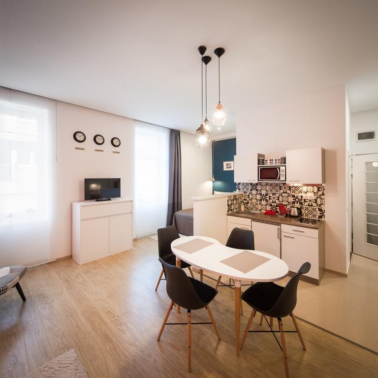 Studio 16 Sopron Exteriör bild