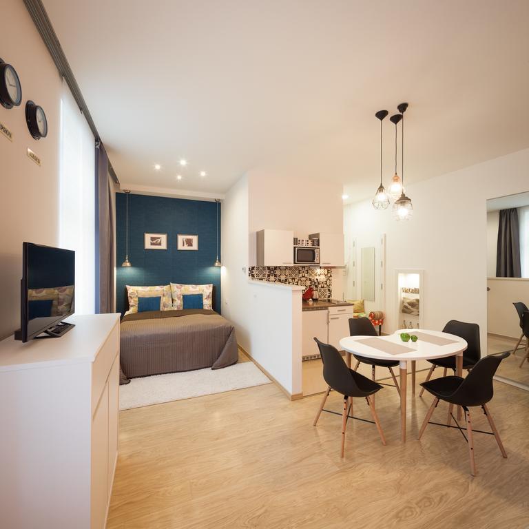 Studio 16 Sopron Exteriör bild